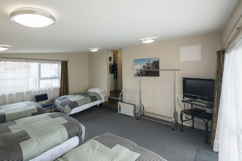 Accommodation Fiordland -The Three Bedroom House At 226A Milford Road Te Anau Kültér fotó