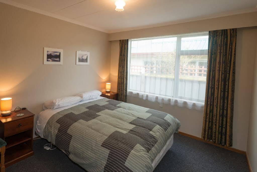 Accommodation Fiordland -The Three Bedroom House At 226A Milford Road Te Anau Kültér fotó
