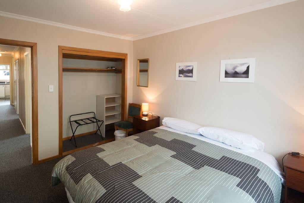 Accommodation Fiordland -The Three Bedroom House At 226A Milford Road Te Anau Kültér fotó